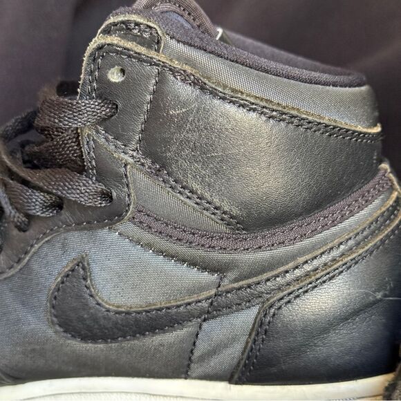 Nike Air Jordan 1 Retro High OG Black Satin Gym Red GS Youth 5Y - Picture 9 of 11